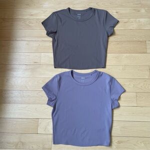Set of 2 Top from Uniqlo - Airism technology (activewear or everyday wear)